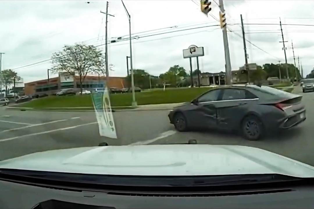High-Speed Chase Captured on Dashcam